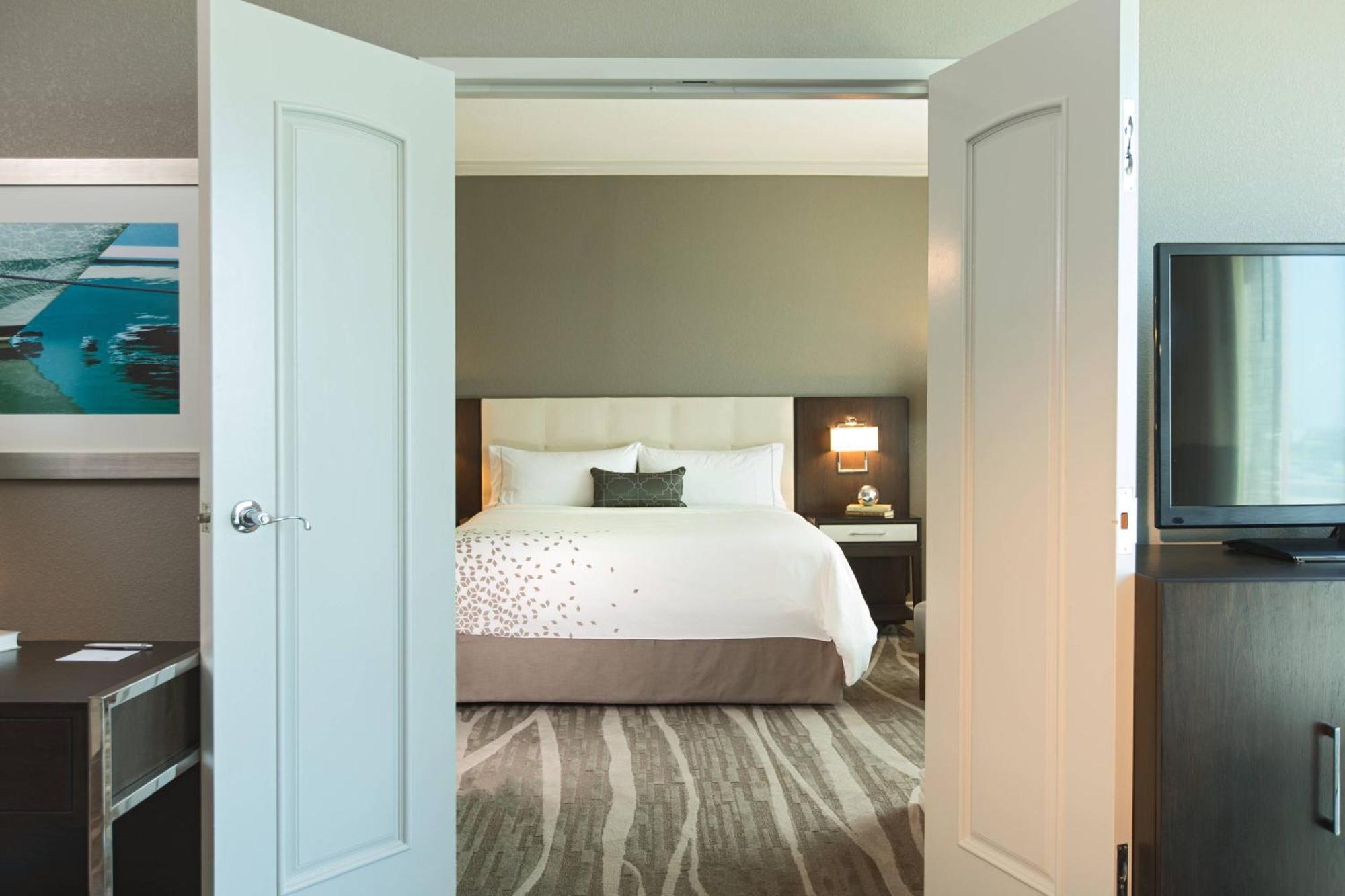 Renaissance Tampa International Plaza Hotel Екстериор снимка