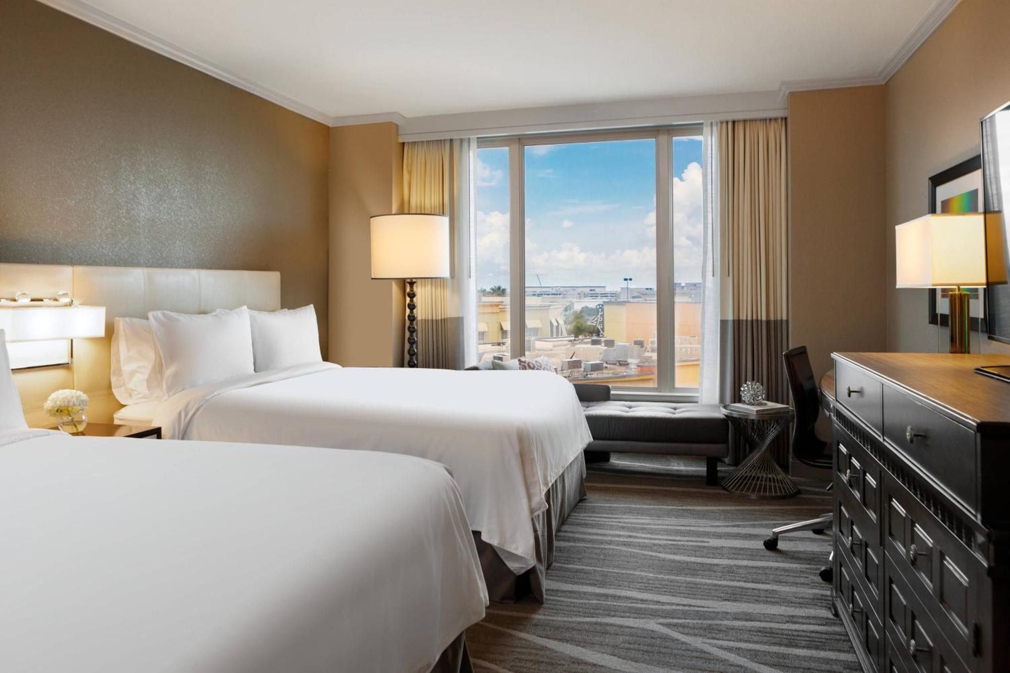 Renaissance Tampa International Plaza Hotel Екстериор снимка