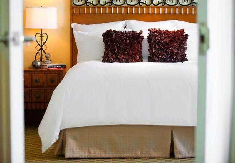Renaissance Tampa International Plaza Hotel Стая снимка