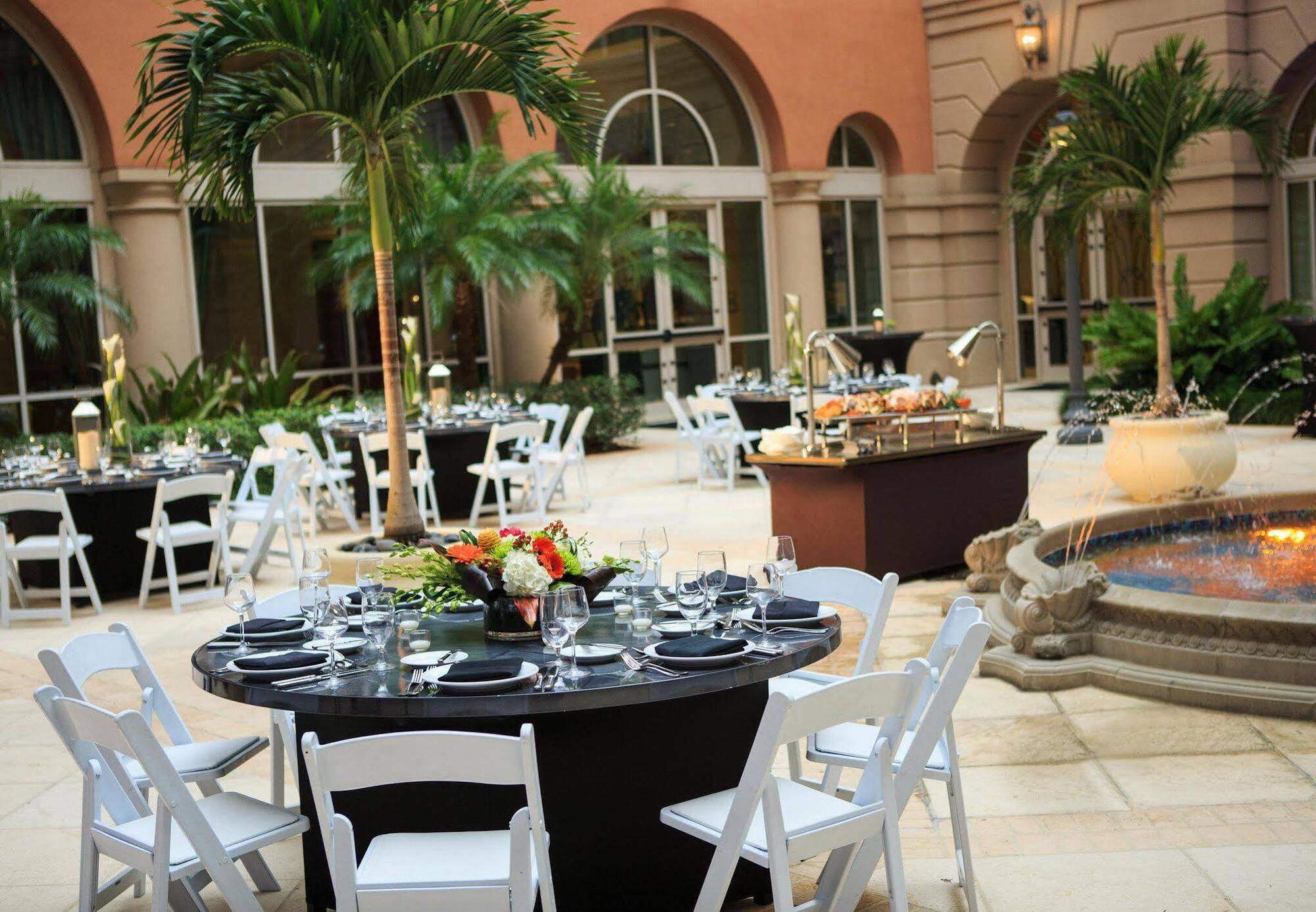 Renaissance Tampa International Plaza Hotel Екстериор снимка